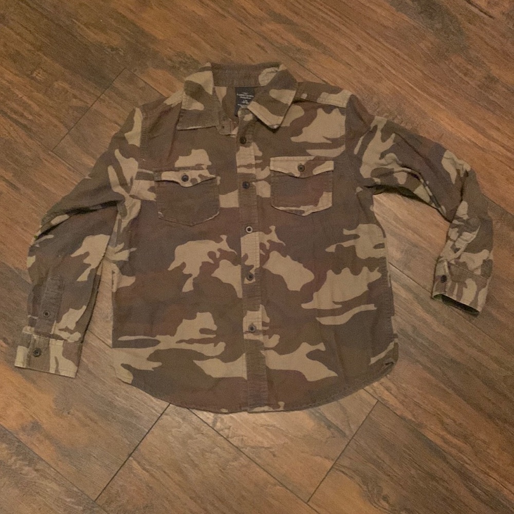 Flannel camouflage boys button down long sleeve shirt size large 10-12